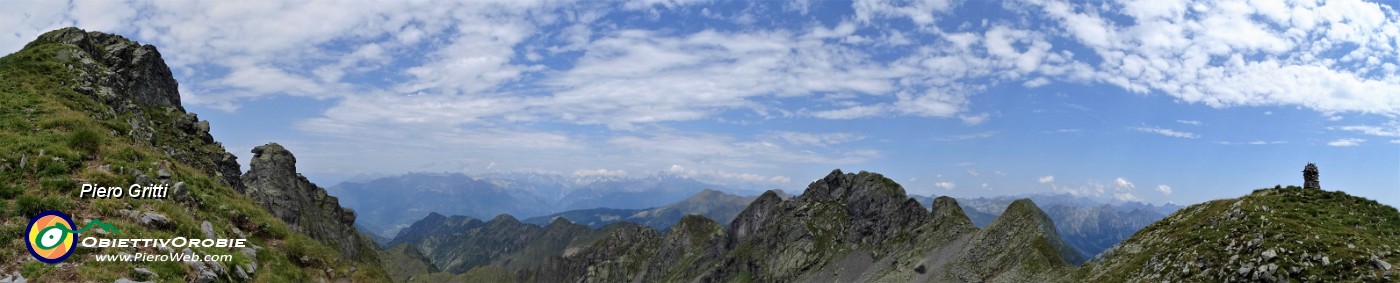 67 Panoramica su tutta la costiera del Ponteranica-2.jpg